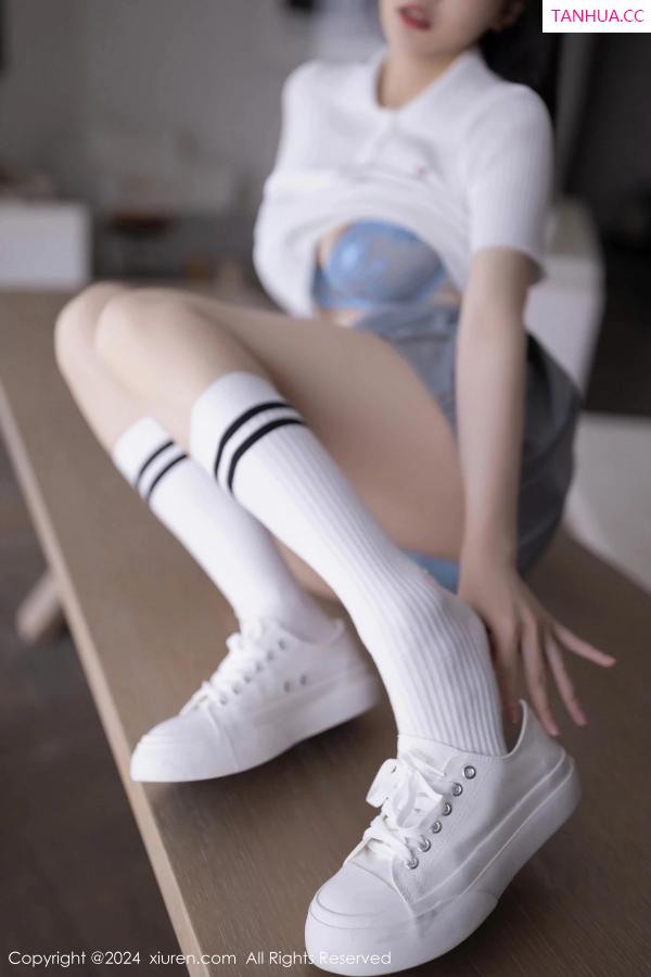 安然Maleah  [XiuRen]高清写真图 2024.06.04 No.8649 安然anran 美腿短裙第27张图片